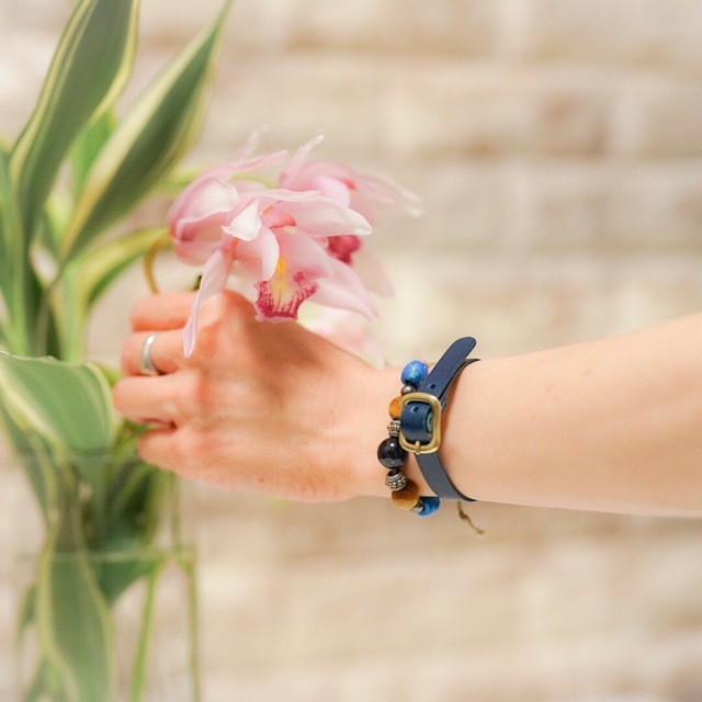 杏こま レザーブレスレット ネイビー 飼い主さん用 愛犬とお揃い シンプル派 スタイリッシュ派 手作り 杏こま