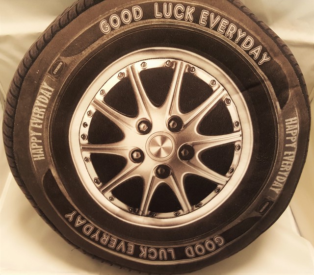 リアルクッションシリーズ タイヤ 雑貨繚乱 ざっかりょうらん