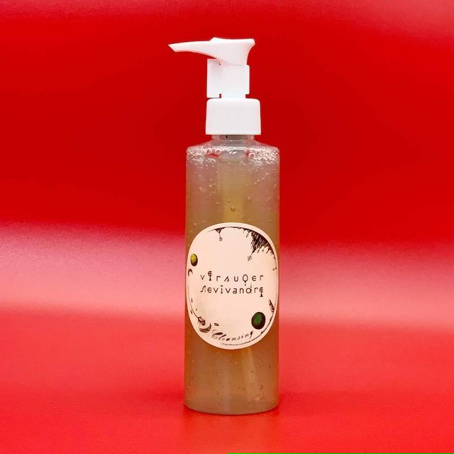 ヴァスパークレンジングジェル 贅沢だマスクローズエキス配合 一度使うだけでまるでエステ磨きあがりの肌へ Ctnglobal