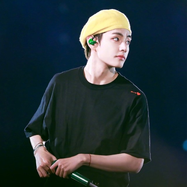 ロングスリーブ キューピッドハートロゴ Tシャツ Bts テテ ジミン ユンギ 着用モデル 日本未入荷アクセサリー Leadhope