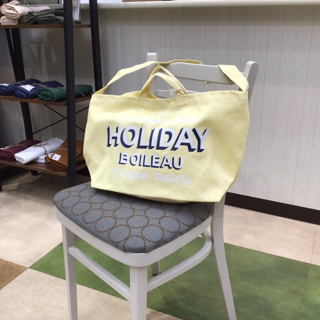 HOLIDAY ニュースペーパーバッグ パールイエロー 25