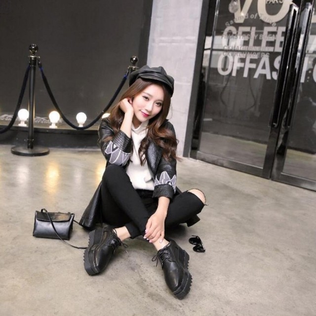 オックスフォード シューズ レディース 厚底 黒 韓国 プラットフォーム 黒 オックスフォード シューズ レディース 厚底 黒 韓国 プラットフォーム オールブラック エッジ 安定感 歩きやすい Leaflower 001 リーフラワー レディースファッション専門店