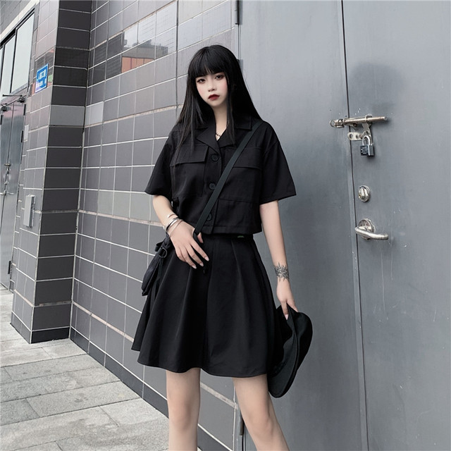ゴスロリ ツーピース レトロ 黒シャツ 胸ポケット ショート丈 ミニスカ フレアスカート ストリート系 病みかわいい 原宿系 オルチャン 10代 代 天使と悪魔 サブカル系ファッション Seasonz