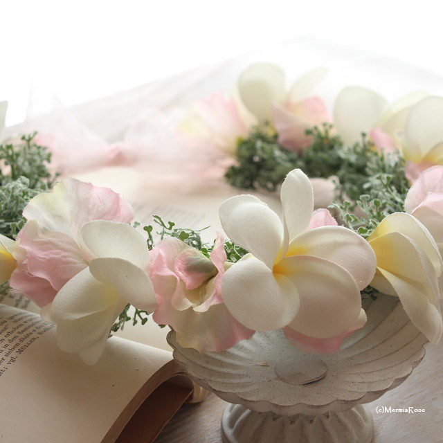 花冠プルメリア スイトピー ピンク 一目惚れする花冠 リースブーケのお店 マーメイドローズ Mermaidrose