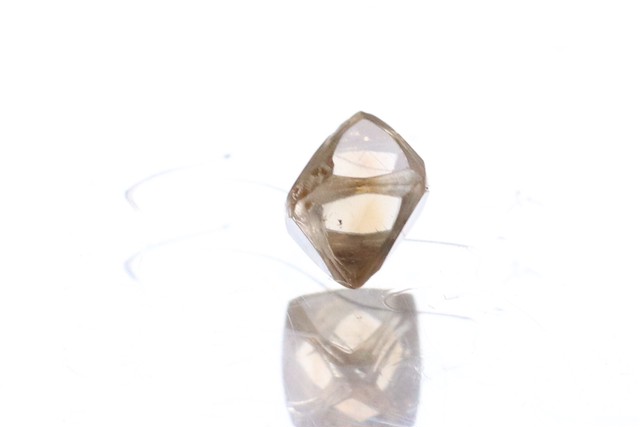 「ソーヤブル」原石 〇天然ダイヤモンド 〇ブラウン 〇0.19ct