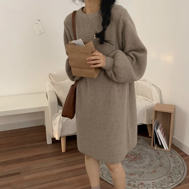ニット ワンピース ひざ丈くすみカラー ボリューム袖 シンプル おうちコーデ リラクシー ゆったり 秋冬 Sunrise0911