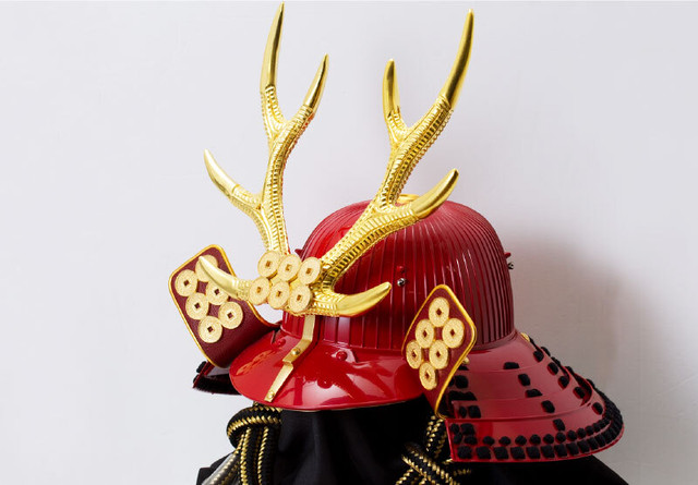 8171 戦国武将着用兜 真田幸村公 小木人形