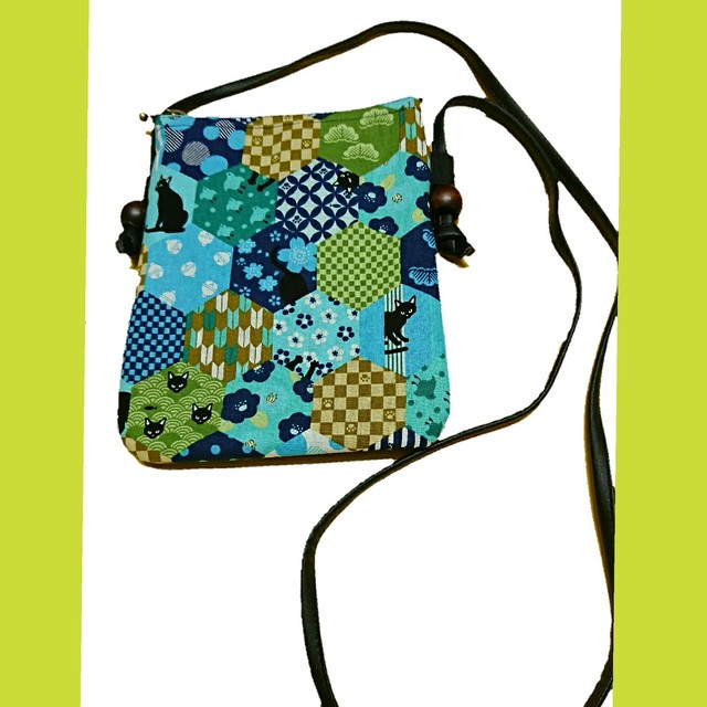 送料無料 日本製 パッチワークネコ ショルダーポシェット 浅草蓬莱堂