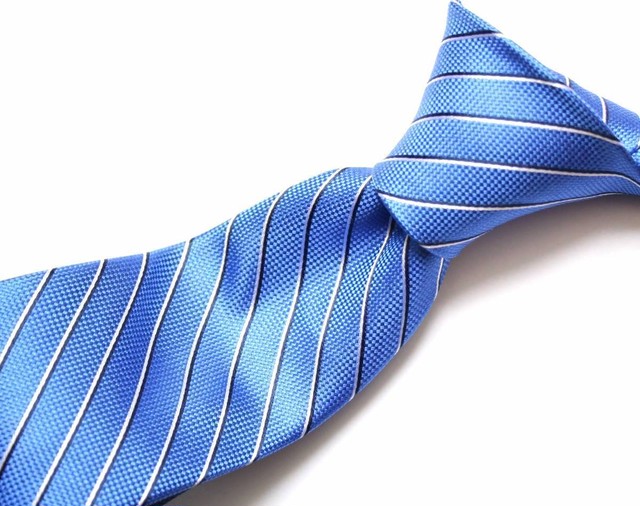 Tommy Hilfiger 洗練された水色のピンストライプ柄シルクネクタイ 新品 ネクタイ専門店 Brooklyn Tie Company