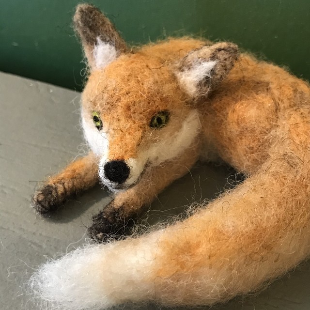 【kemonoya 】小さな羊毛作品「キツネ」