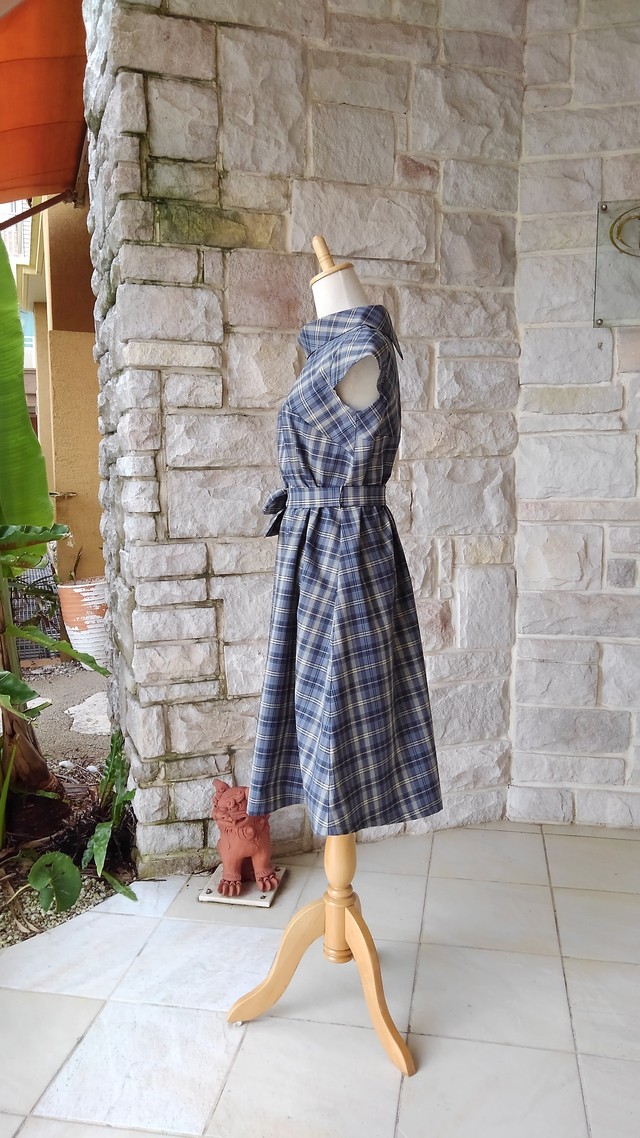 ｍ 赤毛のアン グリーンゲイブルスの世界 キャップスリーブ ロールカラー クラシカルワンピース グレー ブラウン マルック Maruccu 沖縄