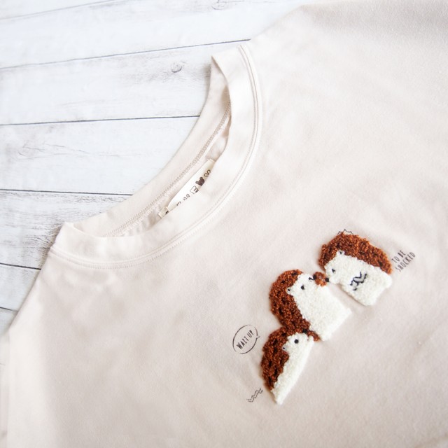 ラグビー ハリネズミ さがら刺繍 Tee ベージュ 3412 Livery