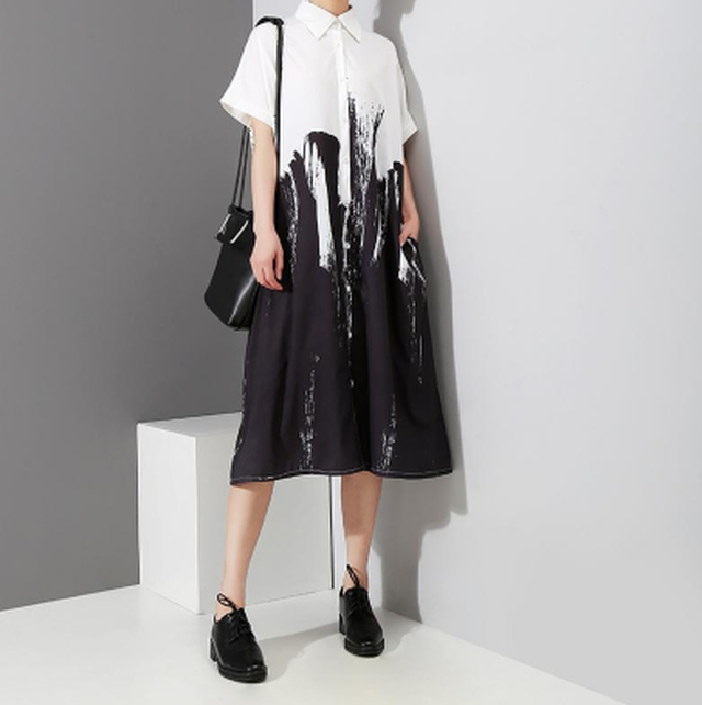 シャツワンピース ロング ペイントデザインシャツ 半袖 羽織り モノトーン バイカラー ツートン シャツワンピ メンズ レディース ロング丈 モード コクーンシャツ フリーサイズ 黒 白 秋服 無地 体型カバー ロングシャツワンピース 半袖 かっこいい ラフ おしゃれ Rmd9