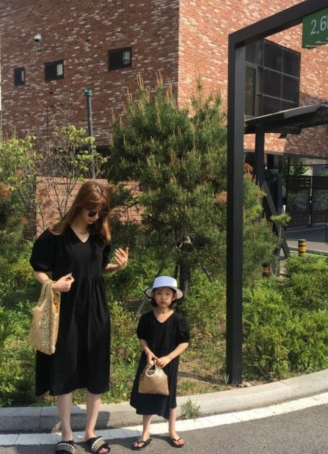 親子ペア ワンピース おしゃれ親子 ２色 韓国ファッション めいるめいるスマイル