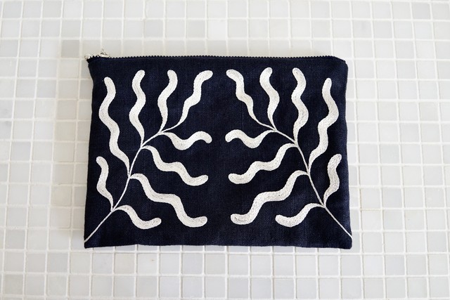 【SWIMAYA POUCH】 "Sea plant-white"