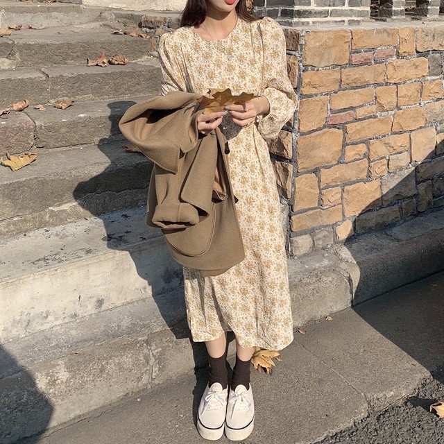 フレンチガールの春のワンピース