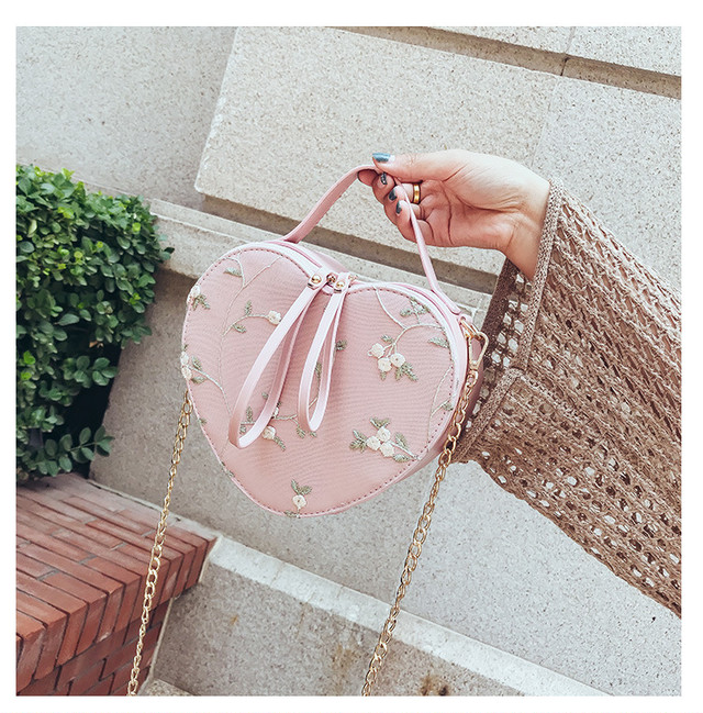 Bag32 お花 刺繍 ハート型 ショルダーバッグ 韓国 原宿 取寄商品 Milky Honey ミルキーハニー