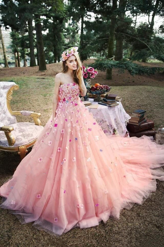 美品 カラードレス ピンク ベアトップ 花モチーフ 華やかなトレーン プリンセスライン 憧れのドレス 花嫁 ウェディングドレス ブライズメイド 結婚式 披露宴 Cinderelladress