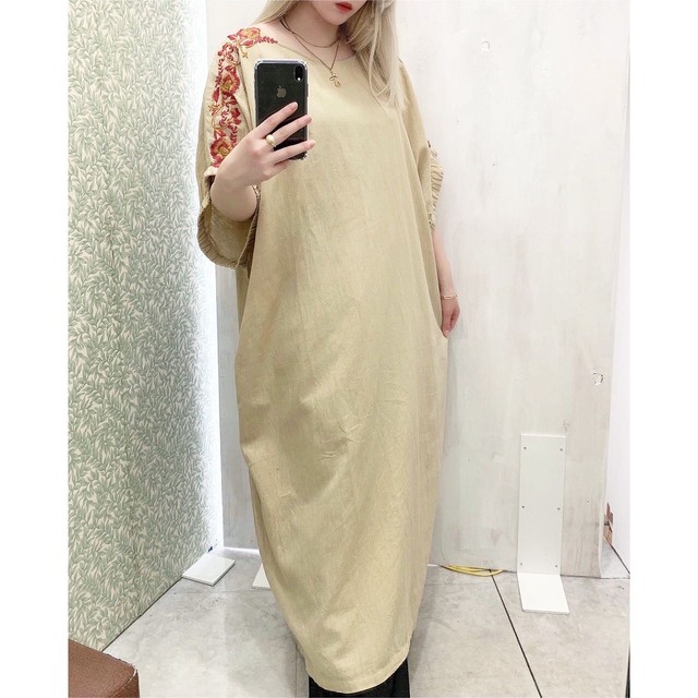 New Clothes 花刺繍ロングワンピース ｕｔａ５