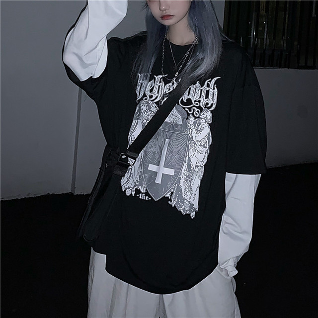 Tシャツ フェイクツーピース 逆さ十字 病み可愛い ゴスロリ Darkness 地雷系 原宿女子 ストリート系 韓国系 10代 代 モード系 ファッション専門店 With U