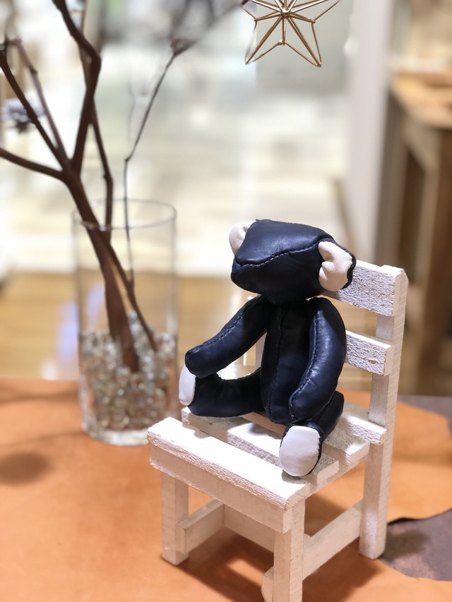 クマのぬいぐるみ 京都山本製革店