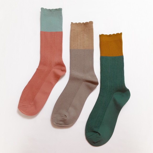 バイカラー レディース 靴下 ソックス くすみカラー バイカラー フリル かわいい 安い Topaz