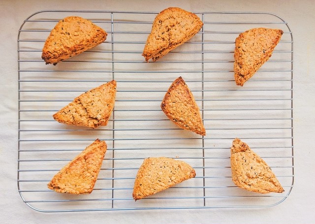 豆乳スコーン ゴマきな粉 8個 ぐらん じゅて