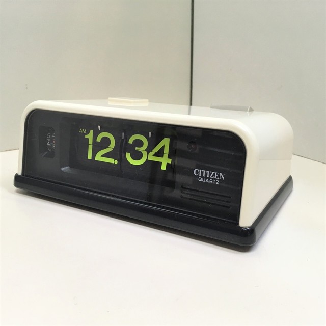 時計 パタパタ