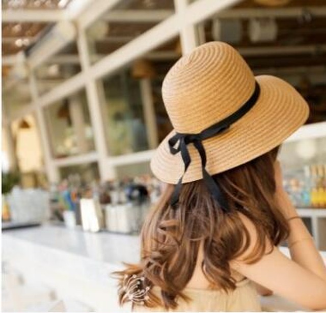 全3色 レディース 麦わら帽子 ファッション 夏 ハット Uv対策 つば広帽子 リボン付き 日よけ ハット リゾート お出かけ 旅行 海 上品 かわいい Arroser