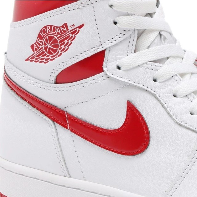 ジョーダン1 ナイキ エア ジョーダン１ ナイキ スニーカー メンズ Nike Air Jordan 1 Retro High Og White Varsity Red 復刻 限定 Nike 610 World Ships