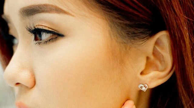 ハート型が印象的 細かいところにも凝ったデザイナーズピアス イヤーアクセサリーショップ Kixki