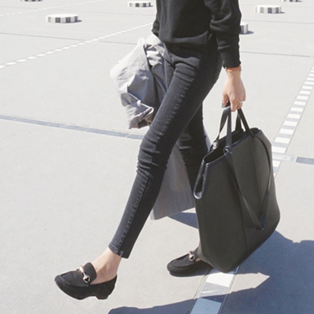 パンツ ズボン スキニーパンツ ストレートパンツ マタニティパンツ 妊パン ロング丈 7分丈 2種類 無地 デニム ウエストゴム カジュアル シンプル マタニティ ゆったり スリット ストレート 秋冬 お出かけ ワーク 買い物 ショッピング 部屋着 普段着 青 黒 灰 Daranma