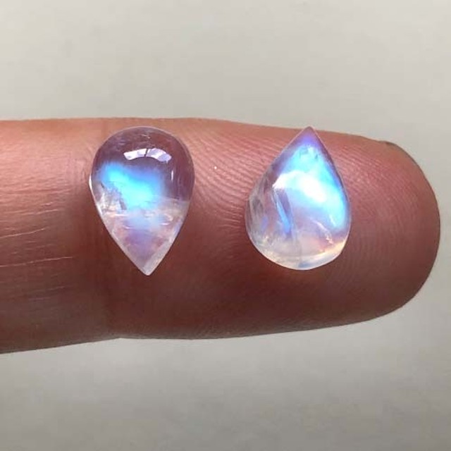 031 レインボームーンストーン 高品質 Aun Planet