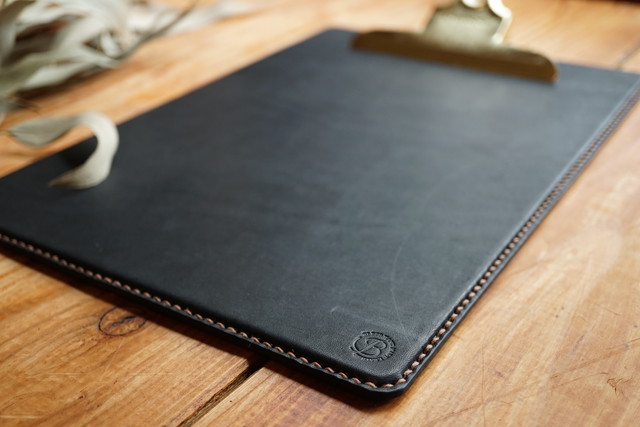 クリップボード（A4サイズ）ブラック | 革細工とニュージーランド雑貨のお店 BLESS online shop