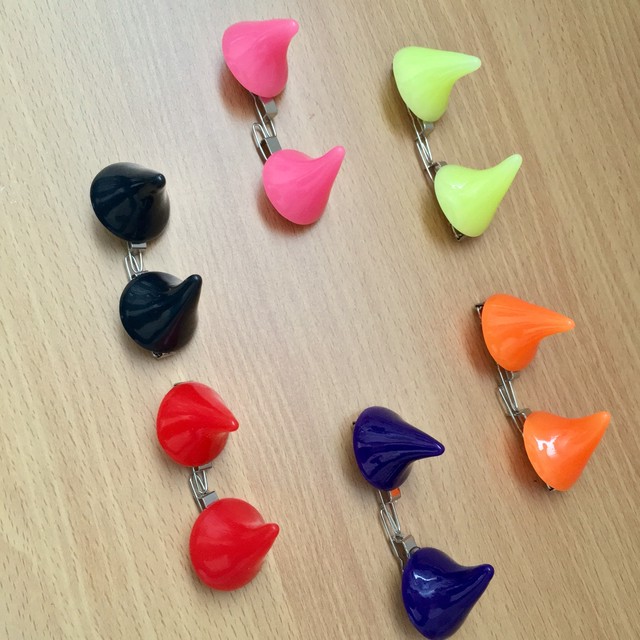 悪魔のツノ ヘアクリップ コスプレにも 即納 Honeyhonesty