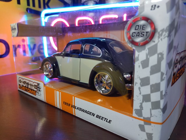 アメ車ミニカー 59 Vw ビートル Bk 1 24サイズ 新品 箱のまま マンケーブストア Man Cave Store ガレージ アメリカン雑貨 ホットドッグ 美容室