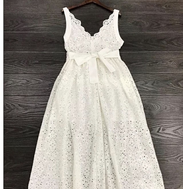 総刺繍レースマキシワンピース Fanfan Closet ファンファンクローゼット