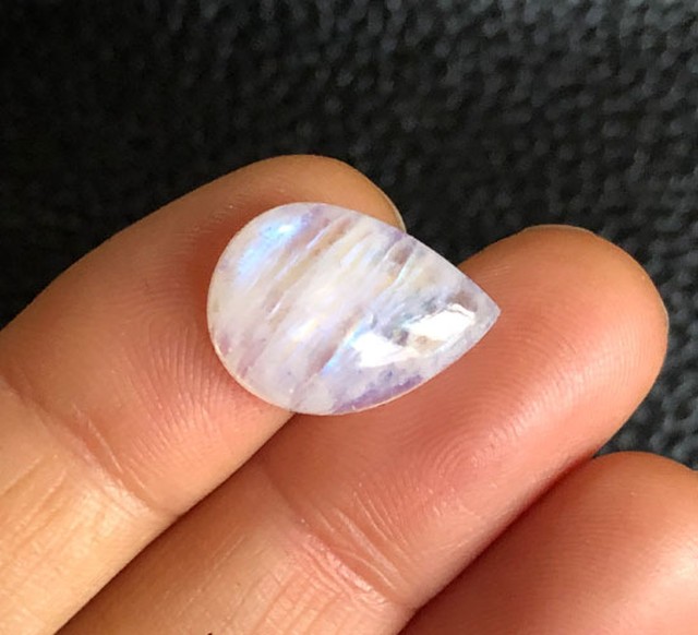 7 レインボームーンストーン Aun Planet