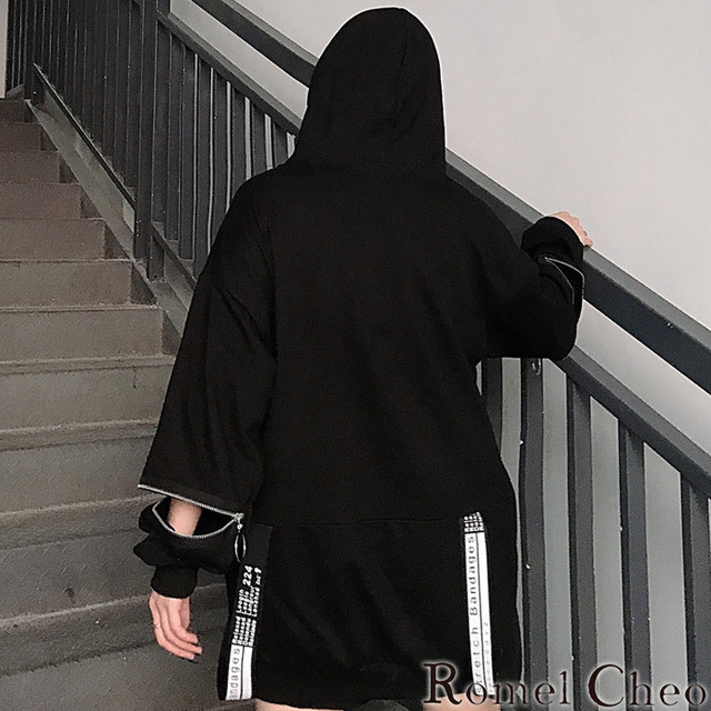 お支払い確認後日以内発送 Romelcheo ジップスリットリボンベルトパーカー プルオーバー オバーバーサイズ ゆったり 切り替え ジップ 変形 カジュアル 個性的 パンク ロック 原宿系 ゆめかわ 青文字系 ストリート レディース モード系 ファッション ロメルチェオ