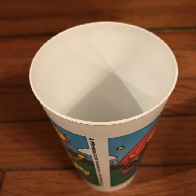 1992年製 マクドナルド ダイナソーカップ ヴィンテージ雑貨 ミールトイ 恐竜の絵 Honey Antique ヴィンテージ アメリカン雑貨 アンティーク アメトイ インテリア小物 ミールトイのお店