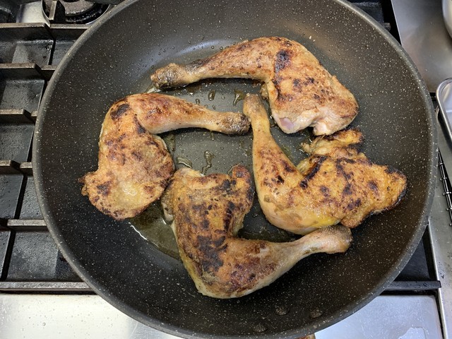 フランスヴァンデ産ホロホロ鳥もも肉と旬野菜のロースト トラットリア ピアット