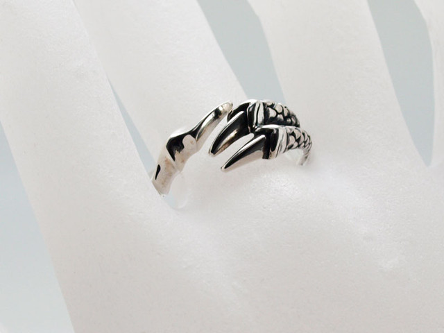 シルバー925 メンズ リング アクセサリー シンプル かっこいい おもしろ クローモチーフシルバーリング 21号 Rp013 21x 1612 Asian Zacca 熟練の革職人による革小物やバッグの専門店です