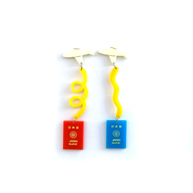 パスポートピアス イヤリング Passport Earrings Mayubonne