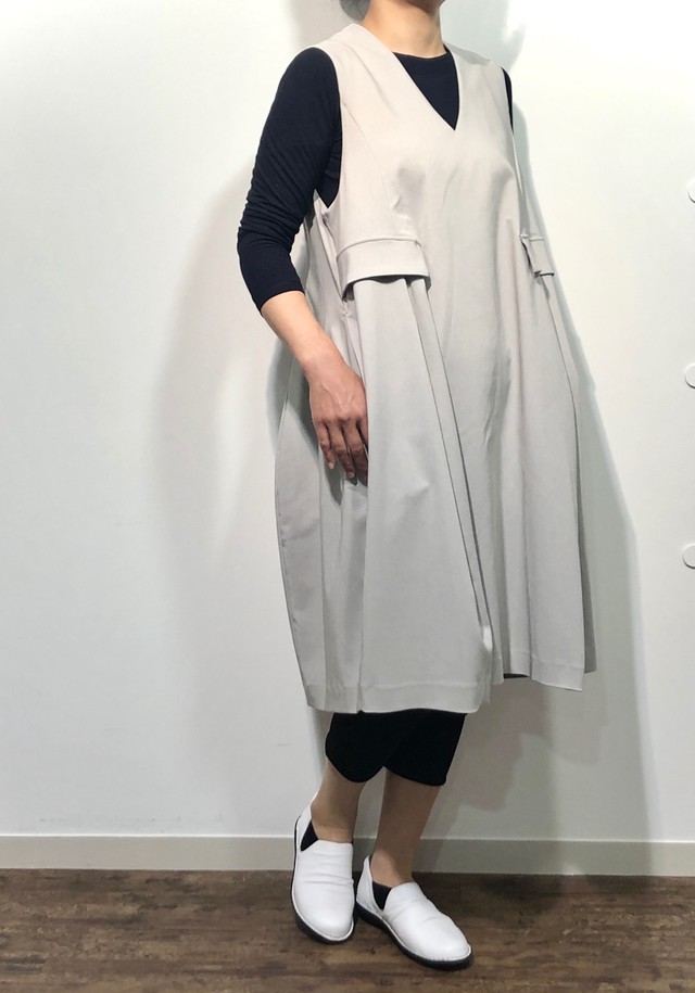 Vネックコクーンシルエットワンピース 0 7112 公式通販 Keiko Kishi ケイコキシ