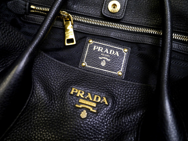 美品 Prada プラダ A4対応 ビジネス可 ハンドショルダー 2way レザー