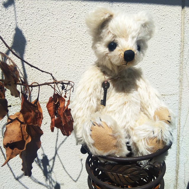 くたくたのお腹が気持ちいい 鍵っ子 白くまちゃん テディベア 作家ハンドメイド アーティストベア モヘア グラスアイ フルジョイント 古着屋 Sputonic