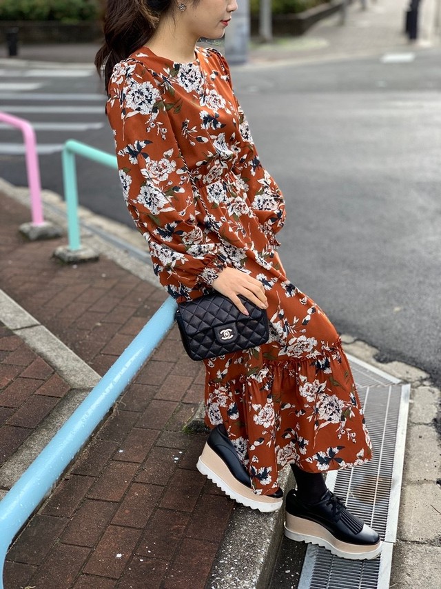 裾フリルレトロ花柄ワンピース Cle Official