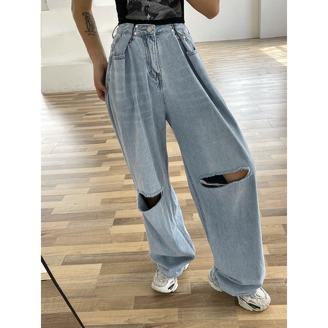knee cut wide pants
