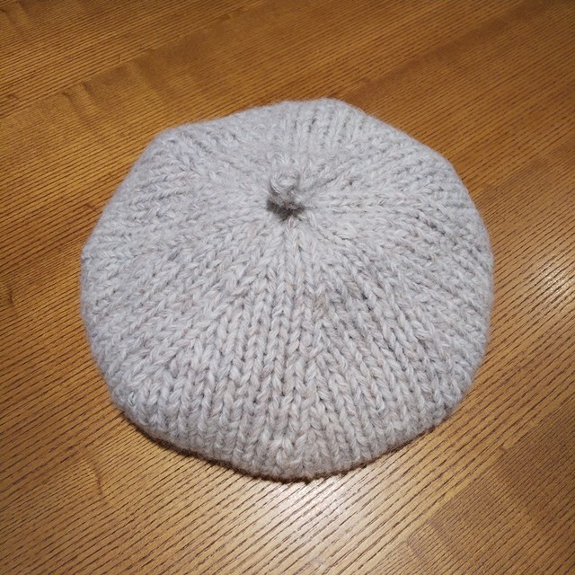 編どり屋 8ｍｍ棒針で編む表編みのベレー帽子 編み物キット 60ろくまる編み物キット販売サイト 世界が認めた毛糸を使用した編み物キット