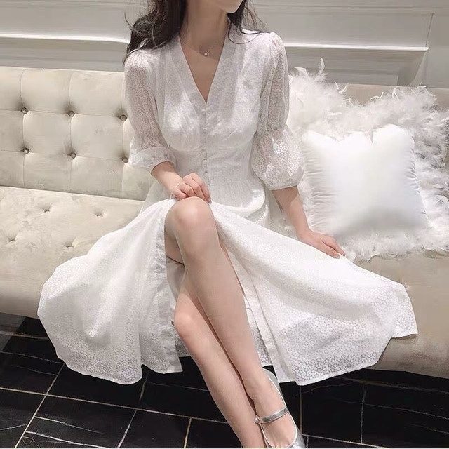 Vネック前ボタンパフスリーブワンピース ホワイトワンピース Liliana